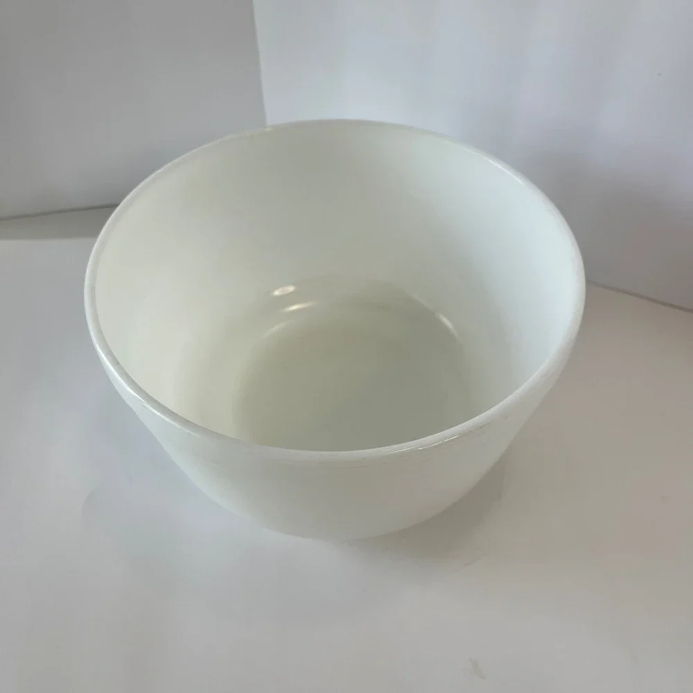 Vintage Pyrex‎ Hamilton Beach Milk Glass Mixing Bowl White Ribbed Banded USA 10